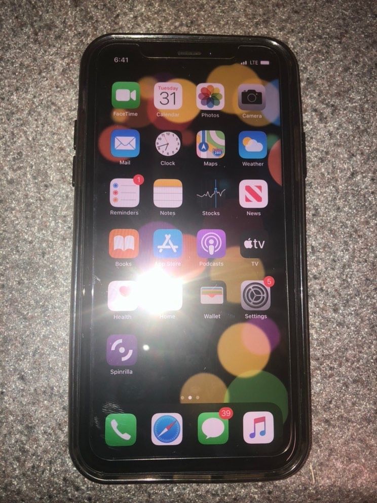 iphone XR unlocked carrier