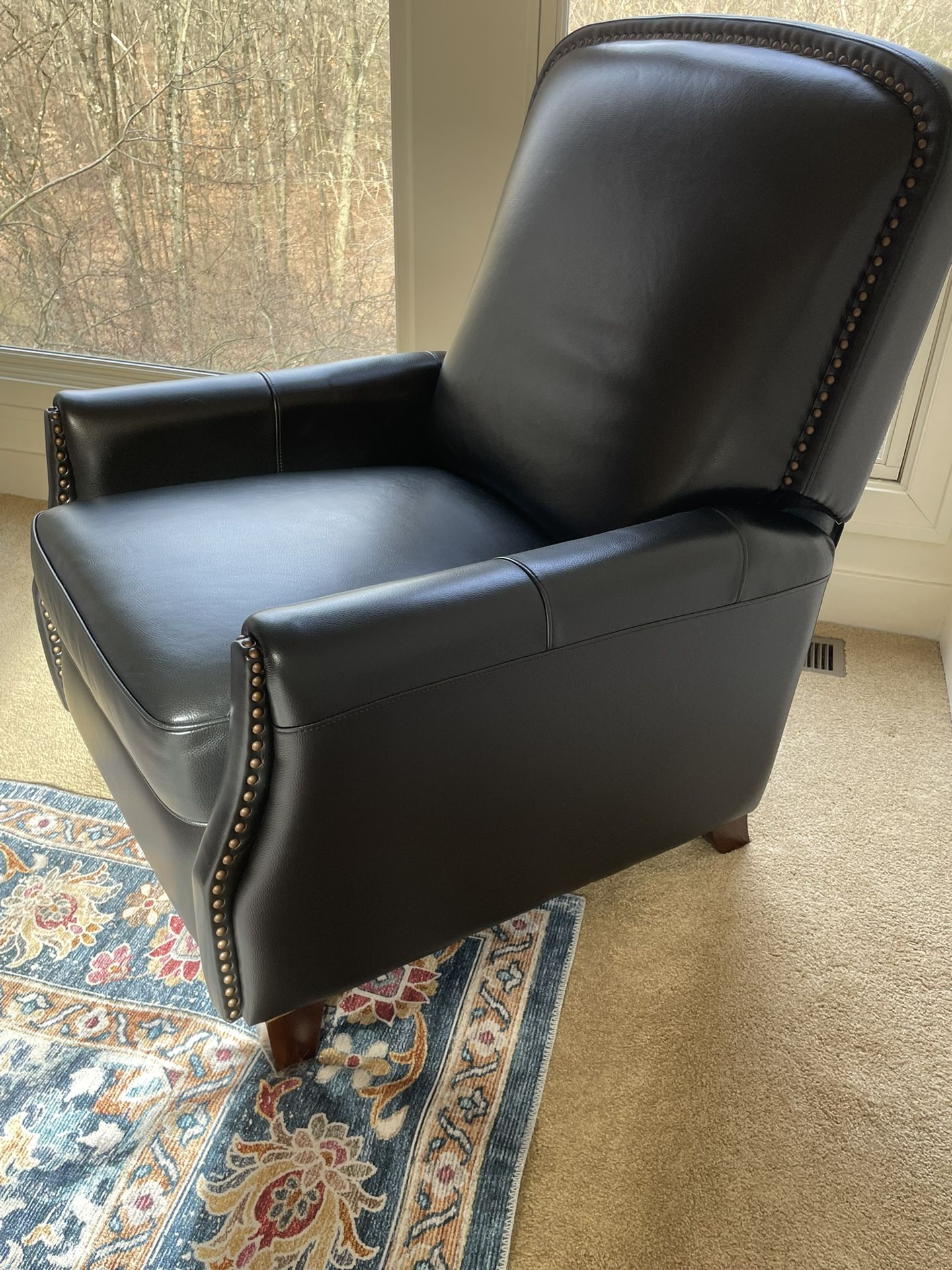 Brand New Leather Recliners (2)