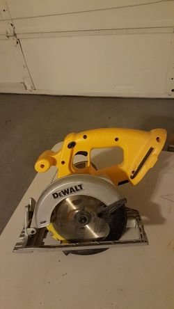 DeWalt 18 g saw
