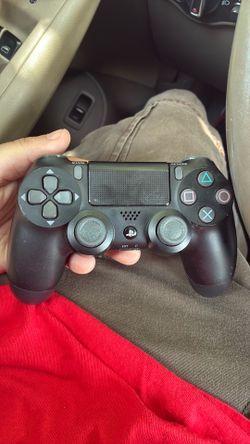 PS4 controller