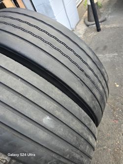 only 2 used tires 11R22.5 
one tire DOUBLECOIN
one tire BRIDGESTONE
ORIGINAL TREAD
$300.00 both