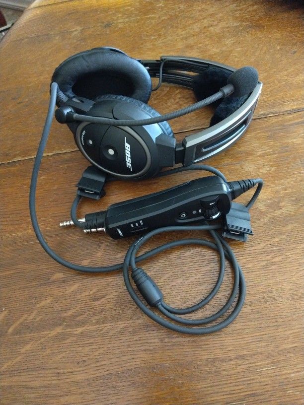 Bose A20 Bluetooth Aviation Headset