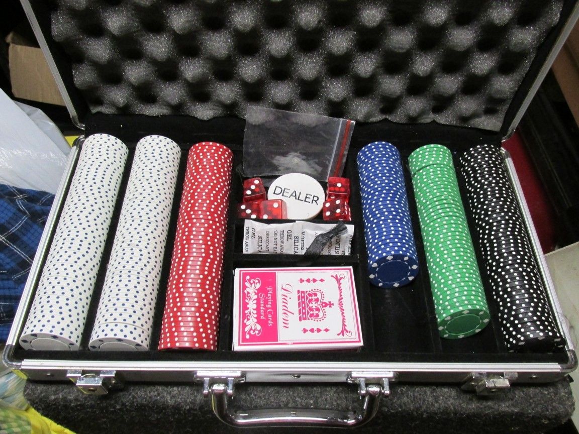 Poker Chip/Card Dealer Set