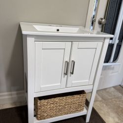 24in Bathroom Vanity