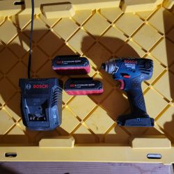 Bosch 18v impact drill/ driver
