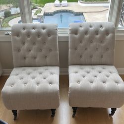 Accent chairs