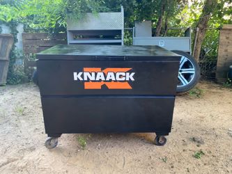 BIG TOOL BOX KNAACK WHIT WHEELS MEASURES IN PICTURES
