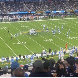 Raiders VS Chargers (4 Club Seats) Section 217