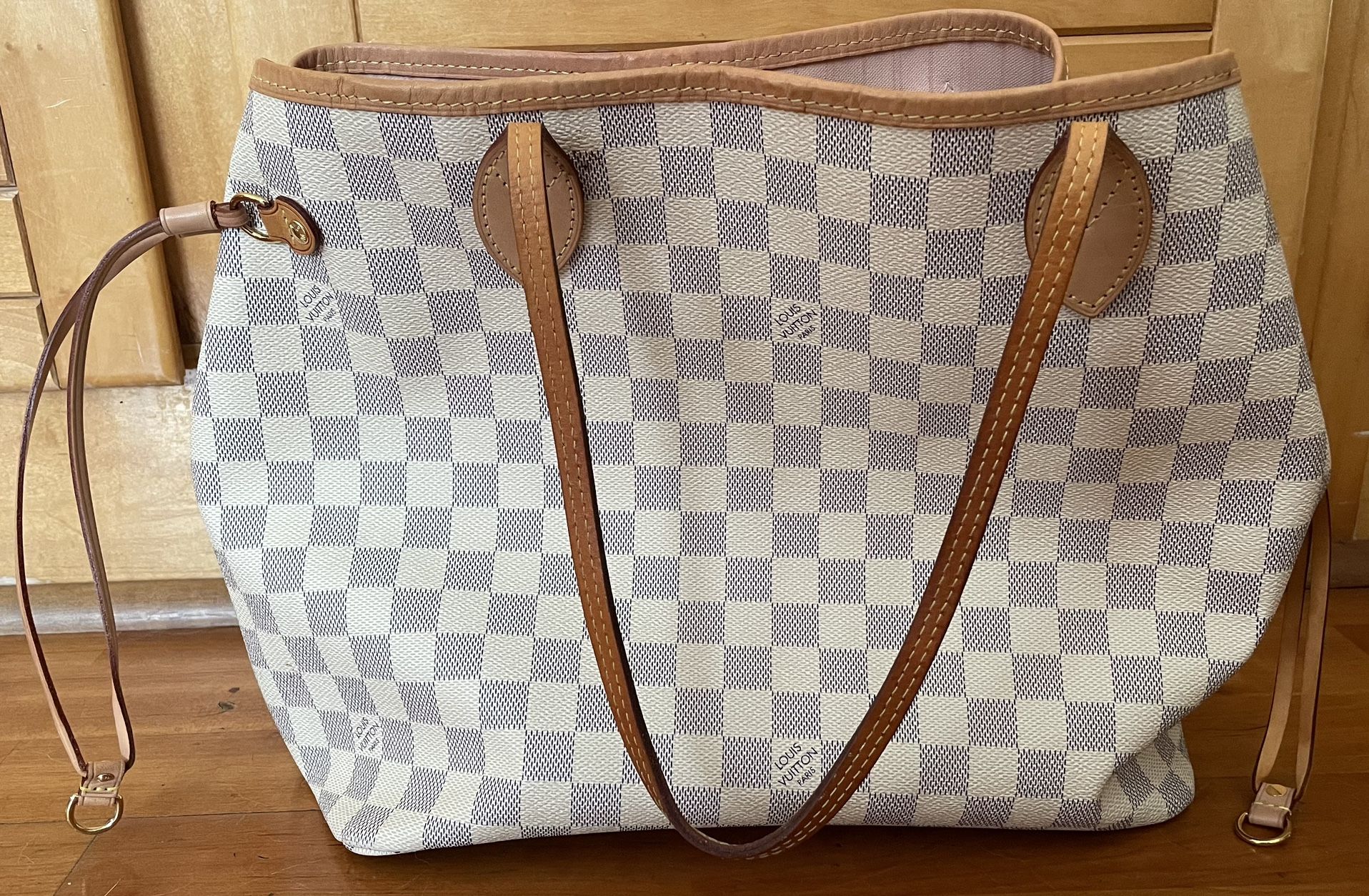 Louis Vuitton Neverfull Tote, Wallet, Clutch 