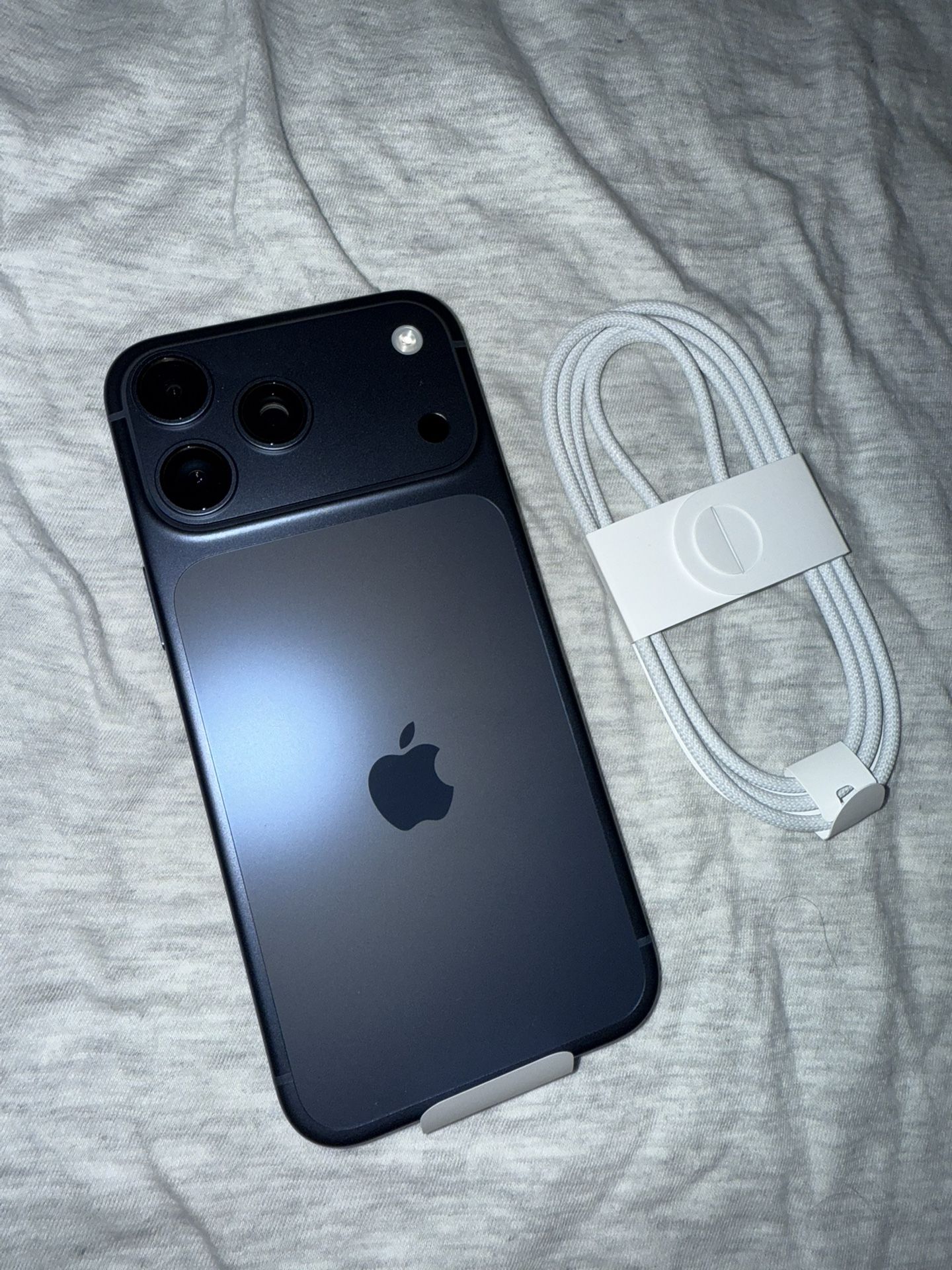 Apple iPhone 17 Pro Max deep blue unlocked brand new