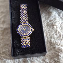 Elegant Crystal Accent Women's Watch - Blue & Gold