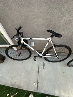 Critical Cycles Harper bike