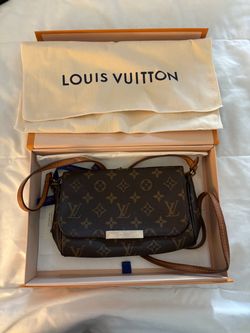 Louis Vuitton Favorite MM Monogram – Box & Dust Bag Included – $895 OBO