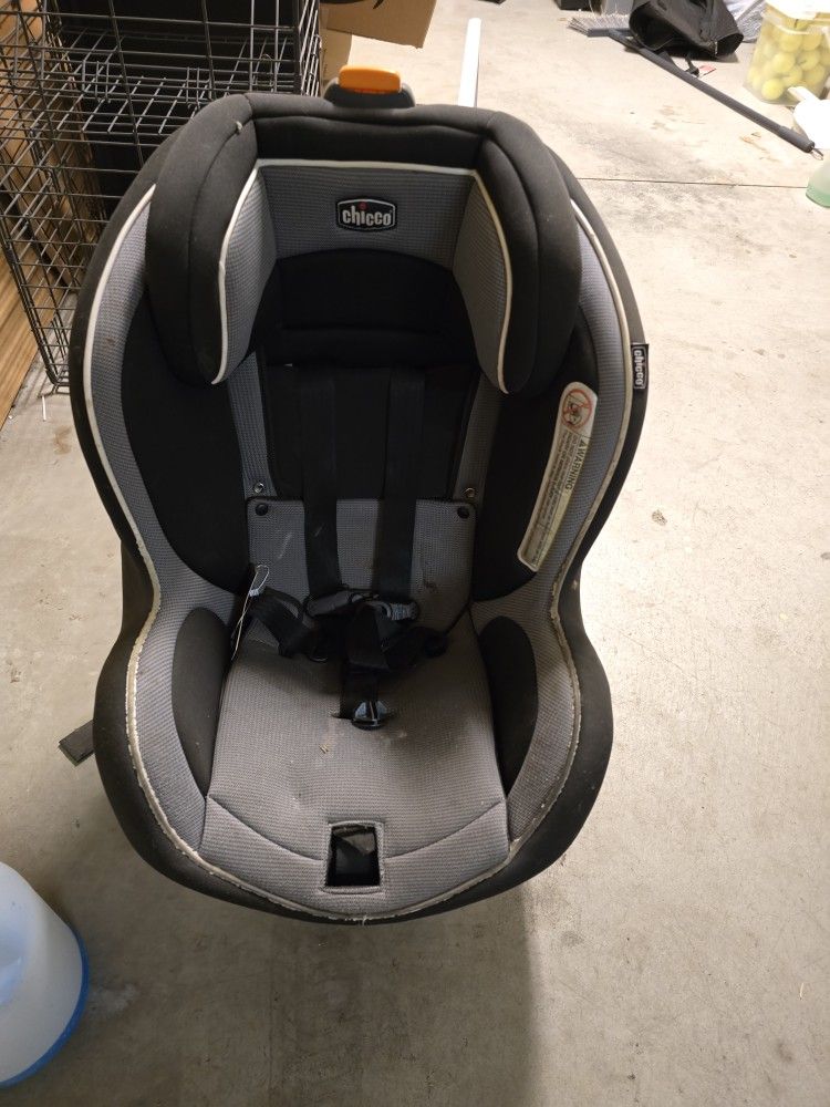 Chicco NextFit Zip Convertible Car Seat