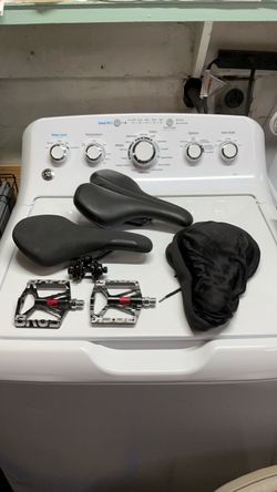 Cannondale fifty fifty seat/ rockbros pedals/ Schwinn seat cover