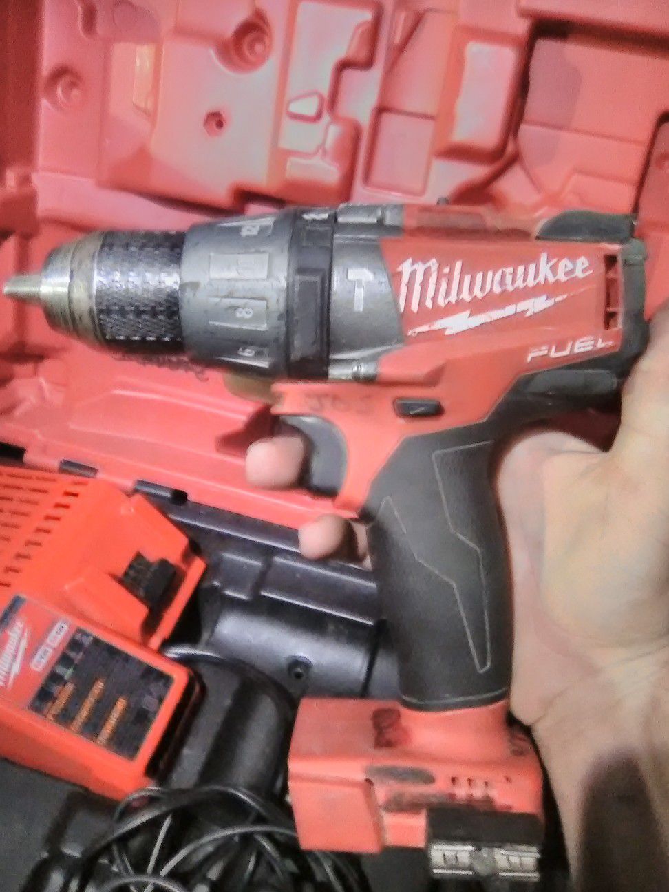 Milwaukee M18 hammerdrill kit
