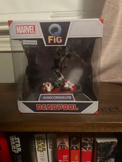 Marvel Q-Fig Deadpool #UnicornSelfie Exclusive Variant