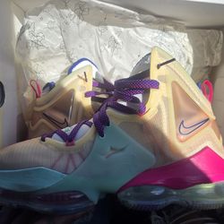 LeBron XIX  Valentines edition