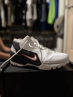 NIKE LEBRON AIR ZOOM GENERATION 1 SIZE 10.5