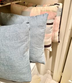 4 Couch Throw Pillows