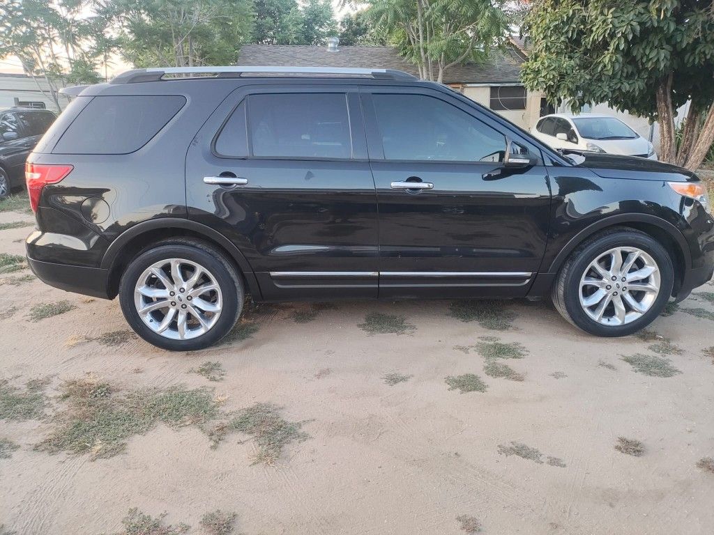 2015 Ford Explorer