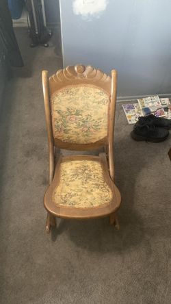 Vintage rocking chair fold up
