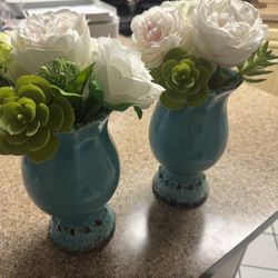 Decorative Vases With Artificial Flowers 