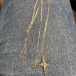 14K Yellow Gold Lord Jesus Christ Crucifix Cross Necklace Charm Pendant 2.3g