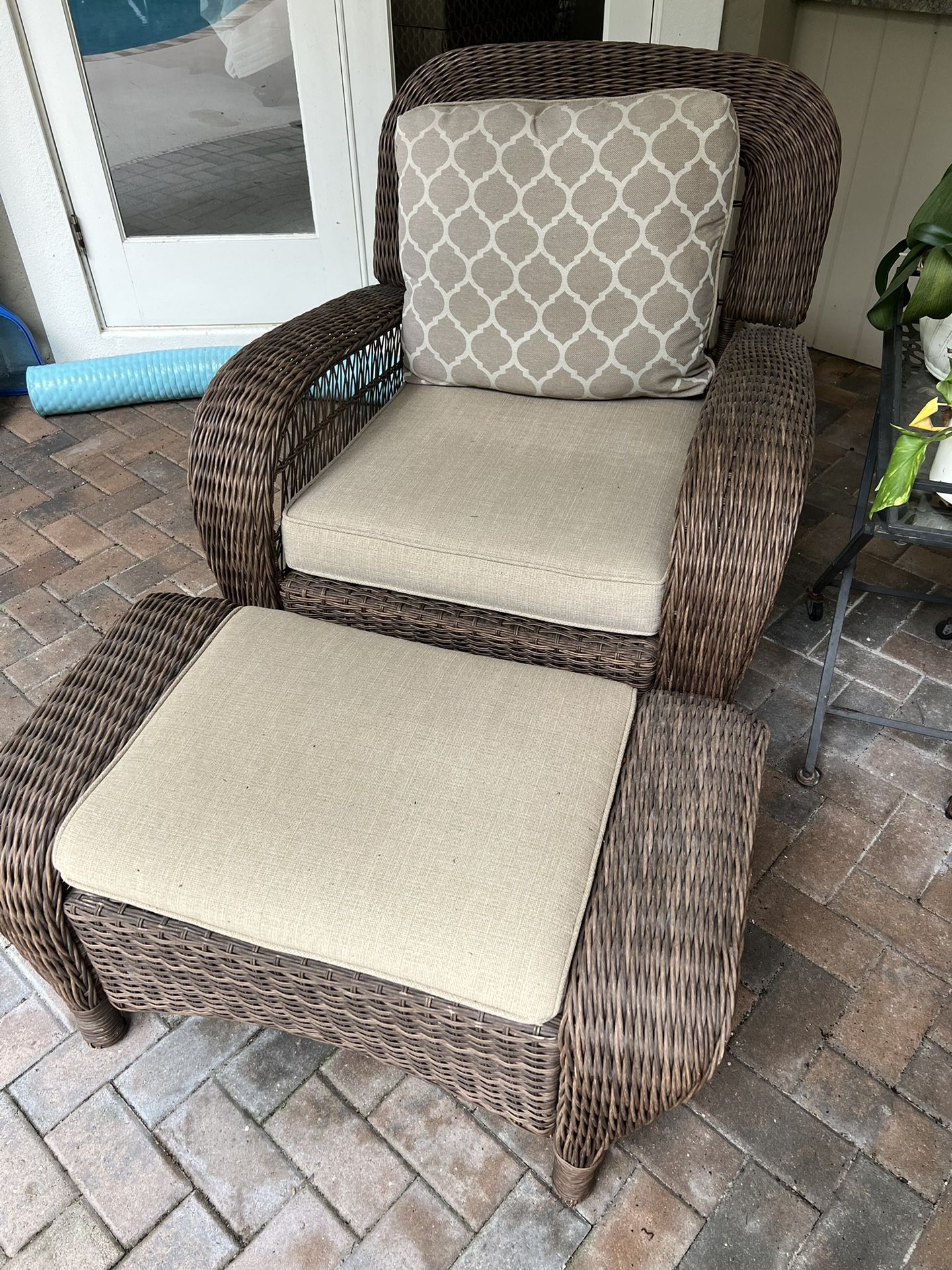 rattan Chairs With Cushions And matching Ottomans