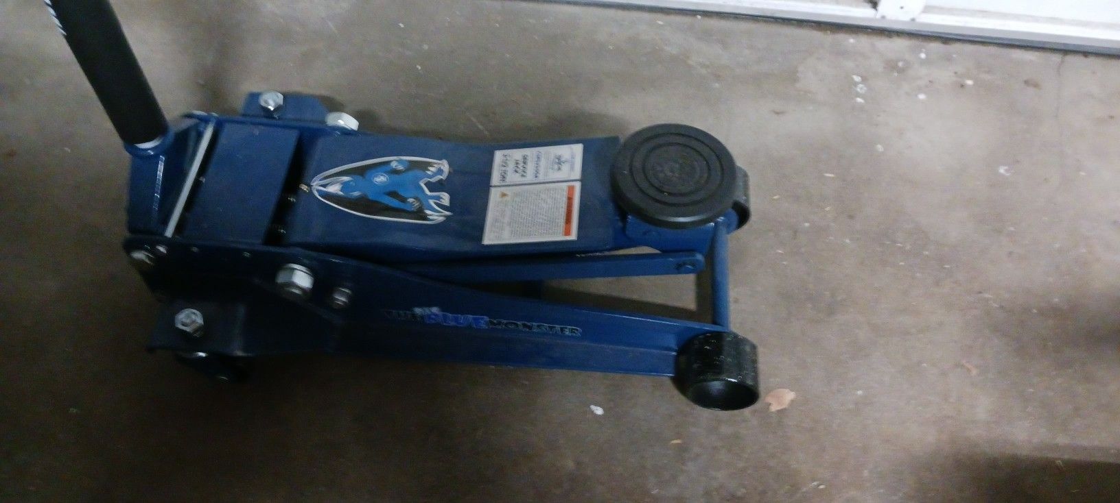 Cornwell Tools "Blue Monster" Floor Jack for Sale in Riverside, CA