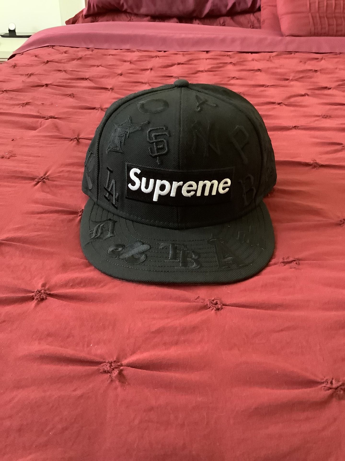 Supreme MLB New Era 7 3/8