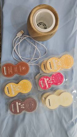 Scentsy USB Air Diffuser with pods
