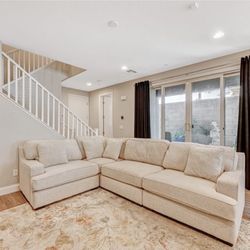 Sectional Sofa - Lazy Boy Paxton