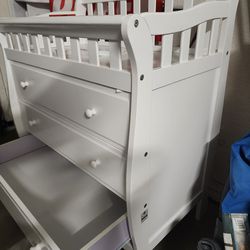 3 Drawer Changing Table