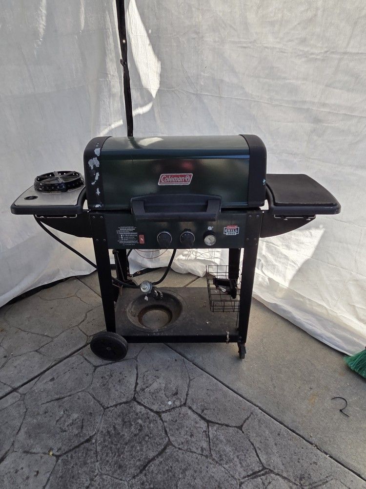 BBQ Grills: Coleman Master built Mini Smoker Mc30