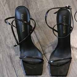 Heels Black Size 9