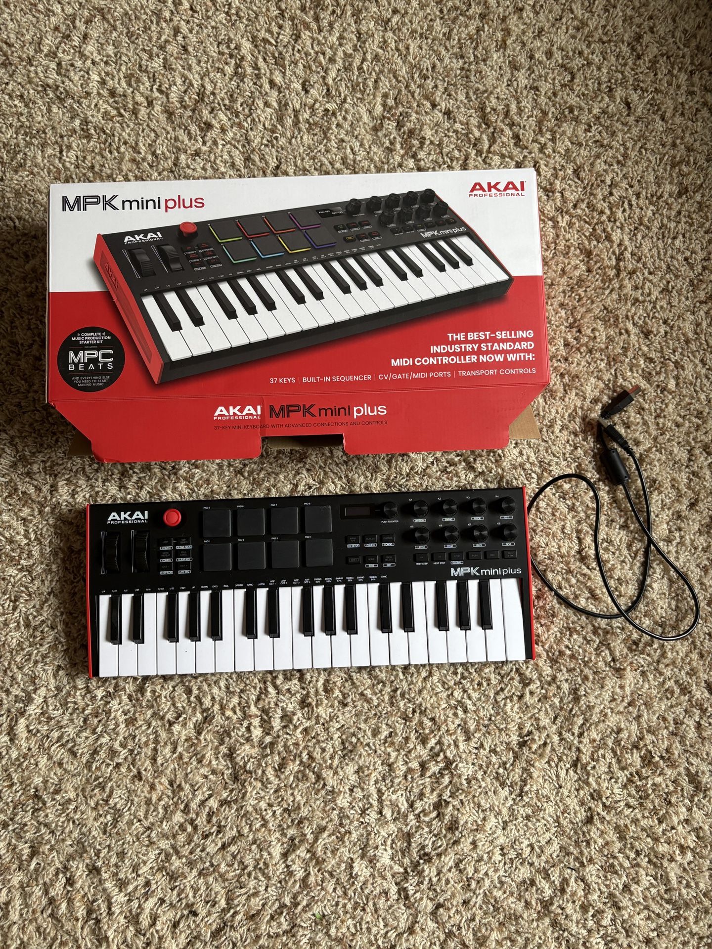 AKAI MPK Mini plus. Piano