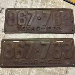 Various Vintage License Plates