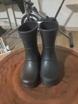 Polo rain boots size 6 toddler
