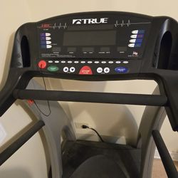 TRUE 550 SOFT Select Treadmill – Commercial Grade