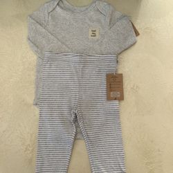 Babies bodysuit and jogger