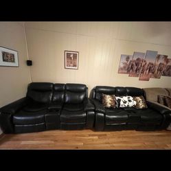 Black Leather Electric Haverty’s Wrangler Sofa Loveseats