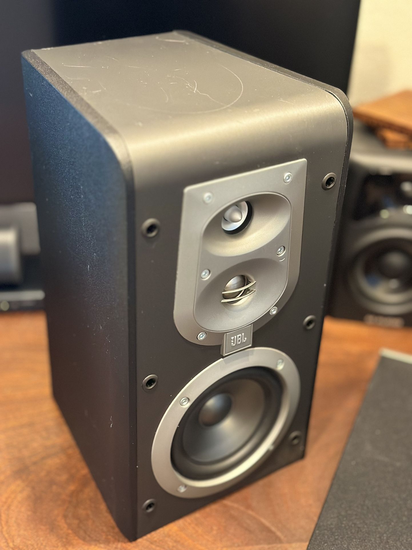 Single JBL ES20 Bookshelf Speaker for Sale in Seattle, WA OfferUp