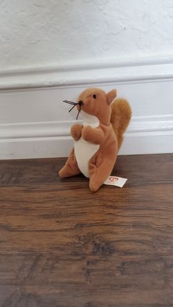 Beanie baby nuts the squirrel