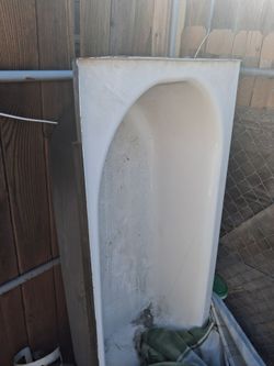Tinas de Baño Bootz Maui Porcelain Enameled Comfort Bathtub