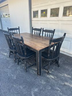 6 ft primitive table with chairs