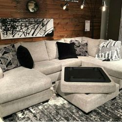Megginson 2pc Sectional With Chaise, Furniture Couch Livingroom Sofa