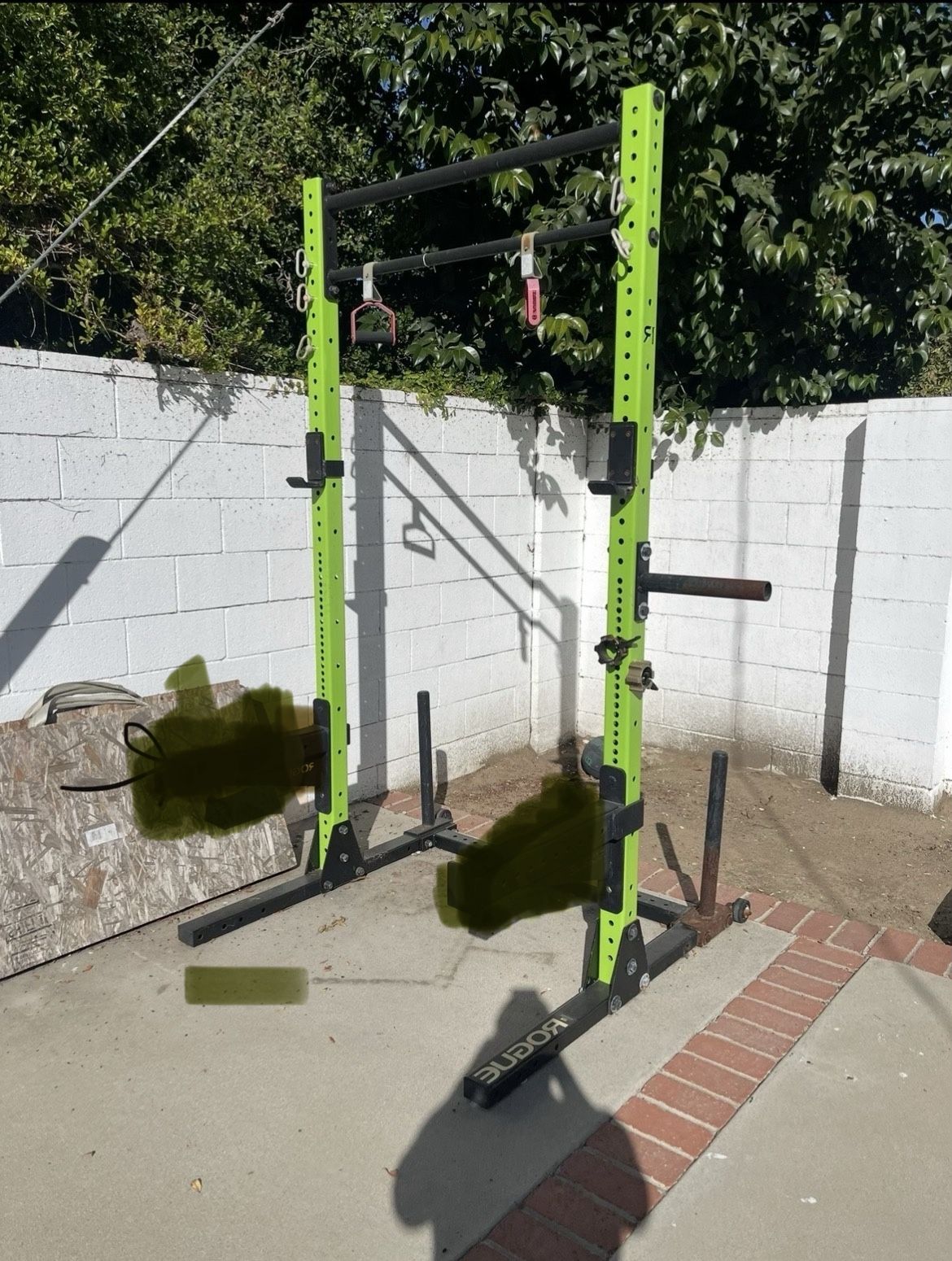 Rogue Sml-C2 Squat Stand…. Home Gym Fitness…. Spotter Arm Not Included. $300 Price is Firm!!!!