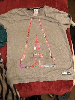 Adidas shirt size medium