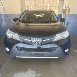 2015 Toyota RAV4 Limited Edition 196,000 miles push button to start